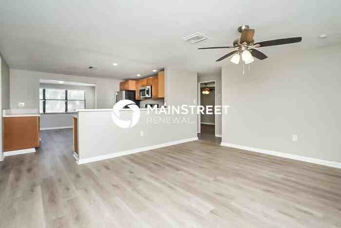 5645 Mallow St - Photo 3 of 16