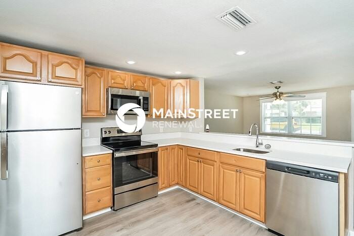 5645 Mallow St - Photo 5 of 16