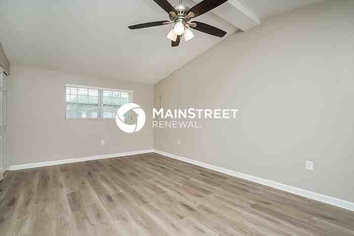 5645 Mallow St - Photo 7 of 16