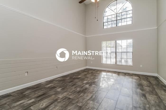 1236 Indian Bluff Dr - Photo 2 of 17