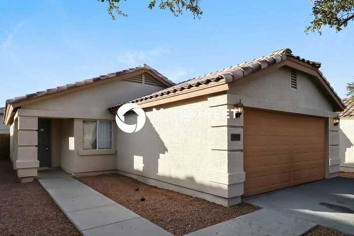 11825 W Altadena Ave - Photo 2 of 16