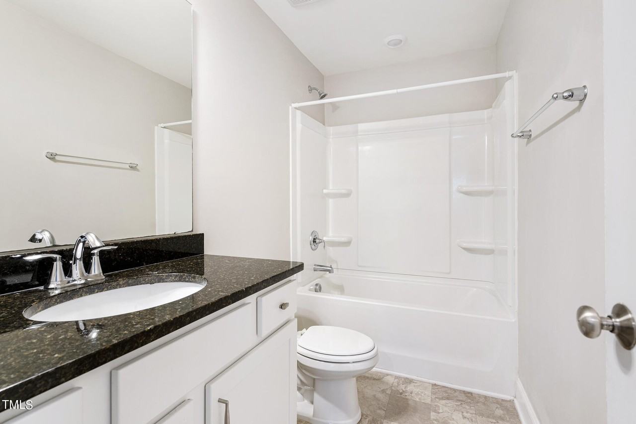 1057 Arbor Edge Ln - Photo 6 of 26
