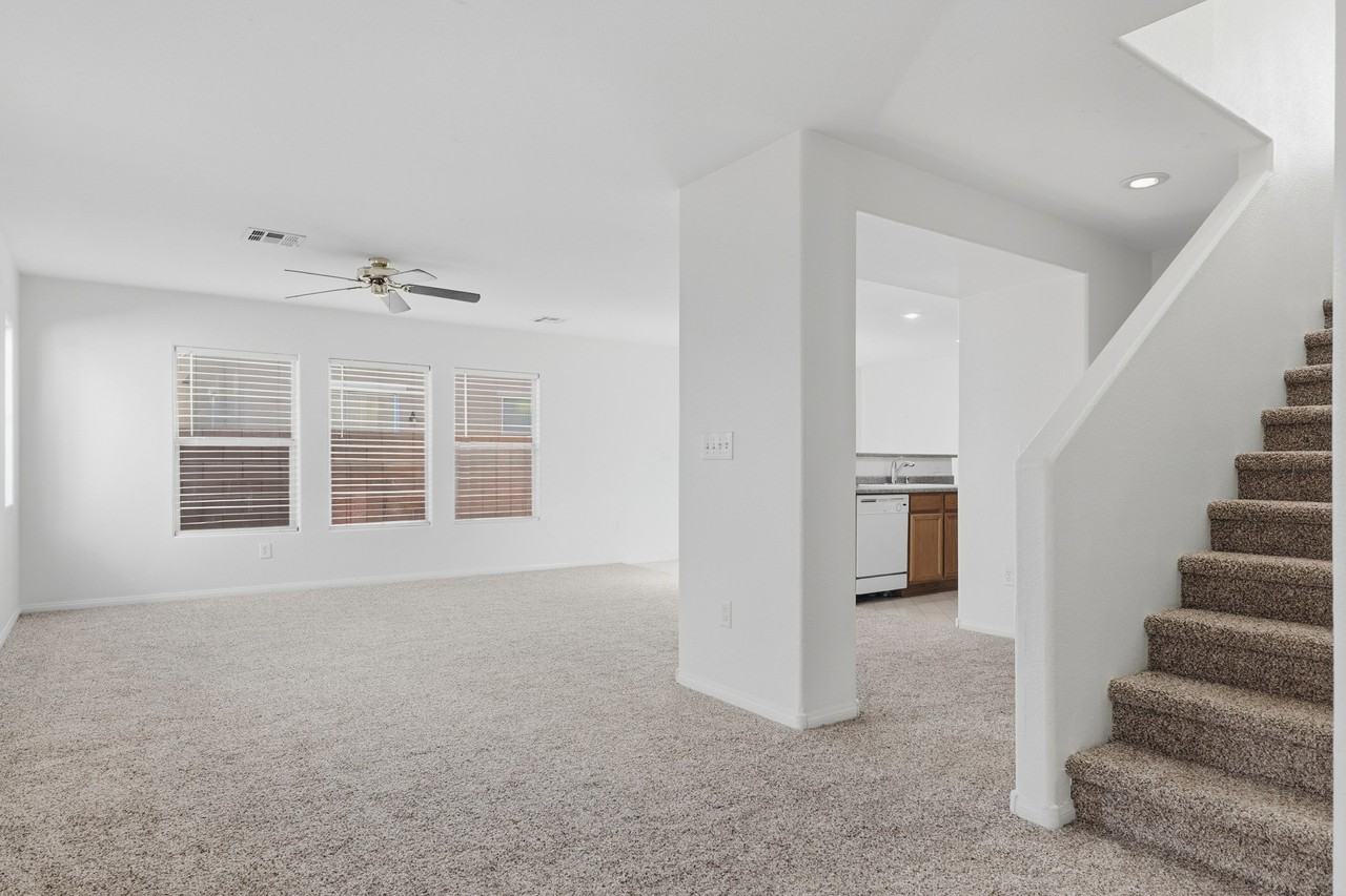 125 Snow Dome Ave - Photo 4 of 30