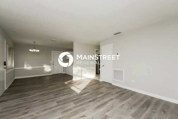 240 16th St Ne - Photo 4 of 16
