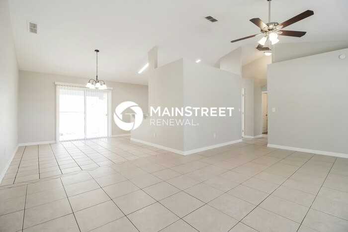 1040 Scenic View Cir - Photo 3 of 16