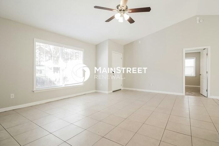 1040 Scenic View Cir - Photo 4 of 16