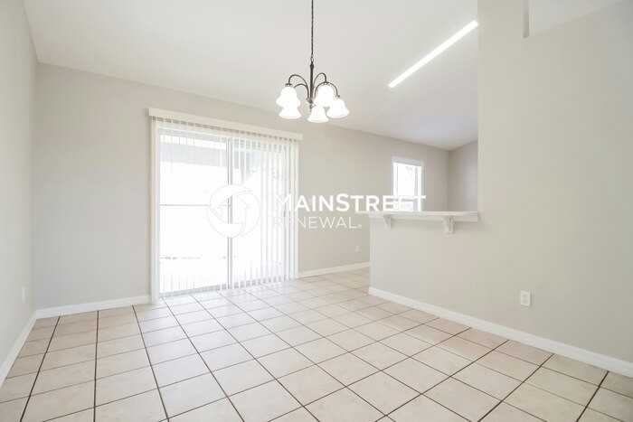 1040 Scenic View Cir - Photo 5 of 16