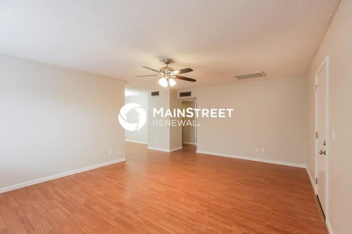 2807 N 45th Dr - Photo 7 of 16