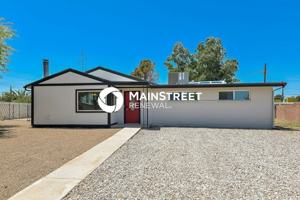featured image of 3410 S Lakeside Pl