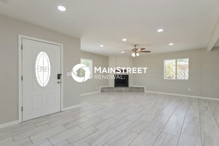 3410 S Lakeside Pl - Photo 3 of 16