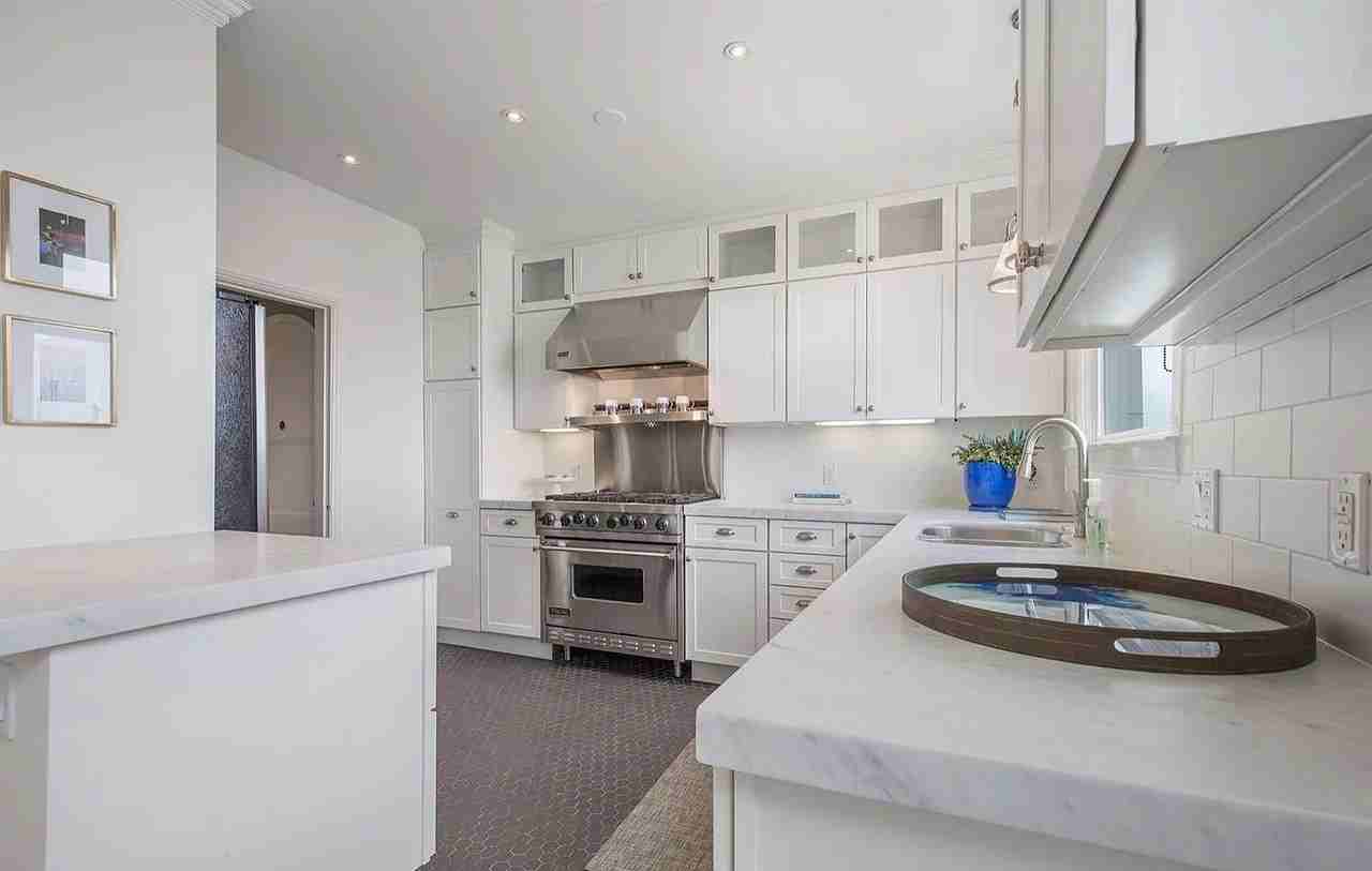 2235 Beach St #301 - Photo 5 of 30