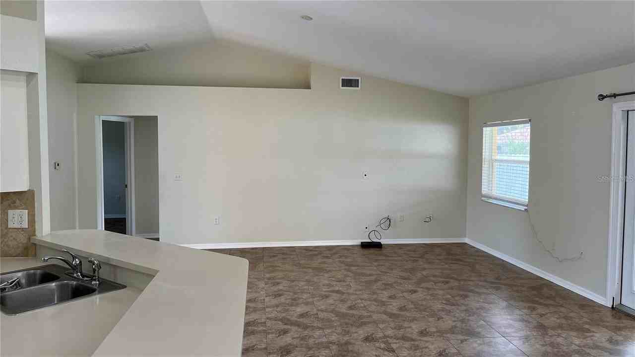 4607 Great Blue Heron Dr - Photo 3 of 11