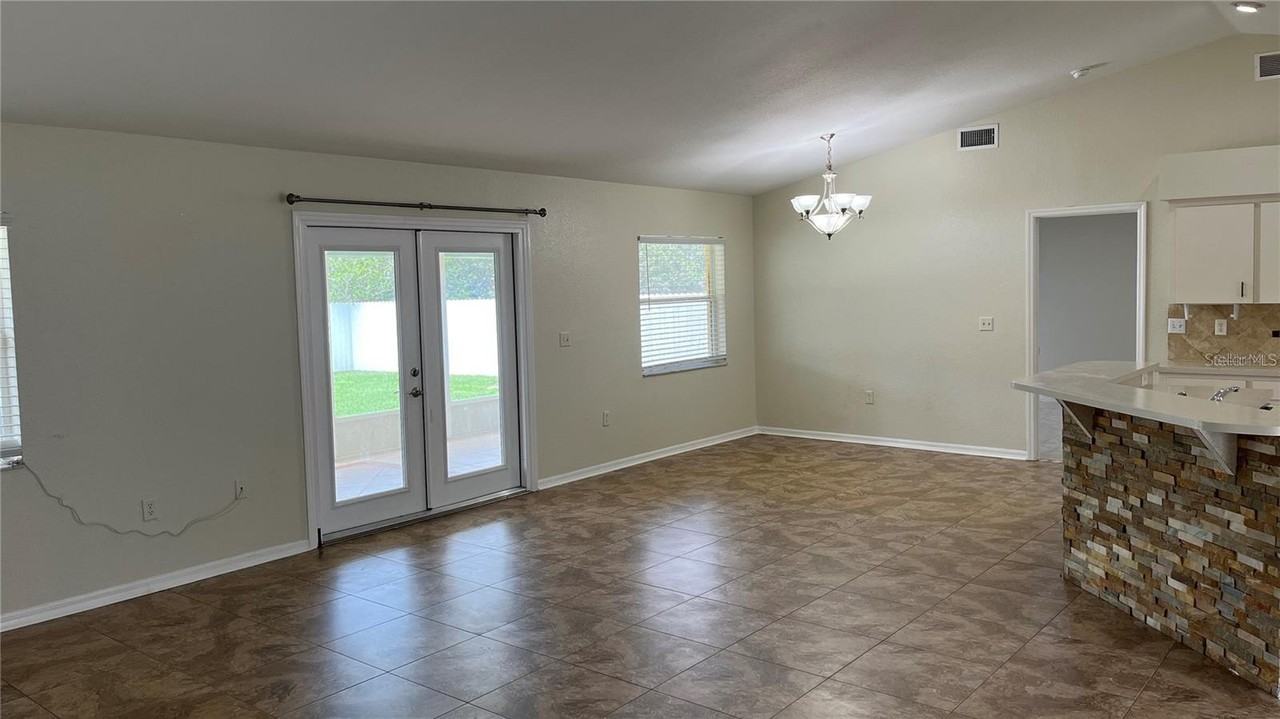 4607 Great Blue Heron Dr - Photo 6 of 11