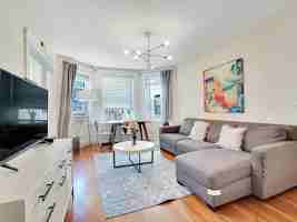 featured image of 118 Riverway #18