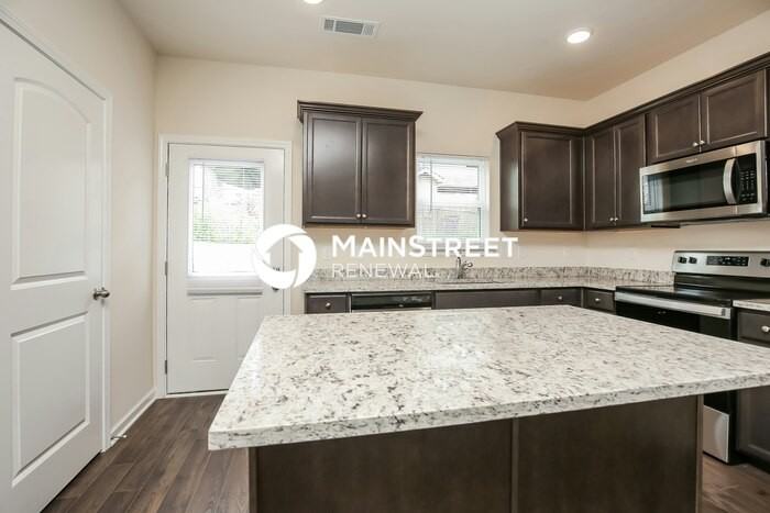 1076 Arlene Dr - Photo 4 of 16