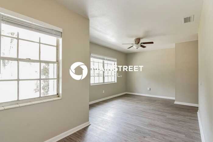 4208 King Alfred Dr - Photo 2 of 16