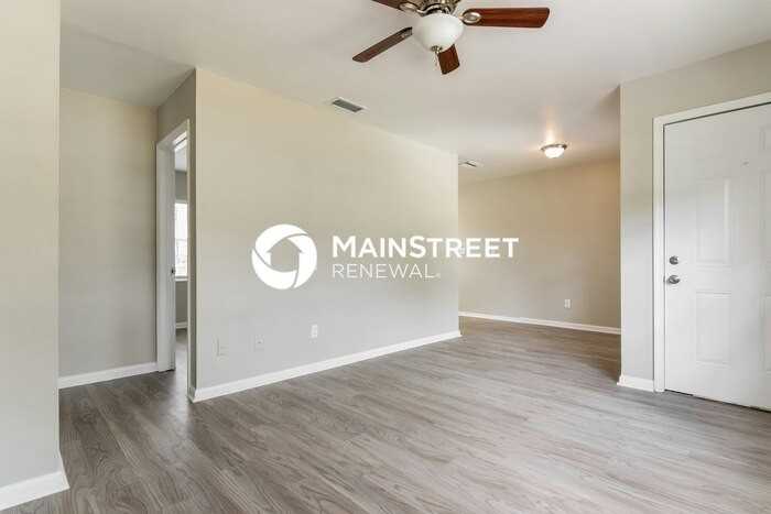 4208 King Alfred Dr - Photo 4 of 16