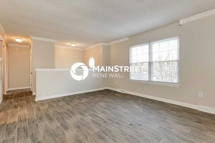 1005 N Jackson Ave - Photo 5 of 17