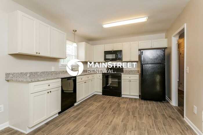 1005 N Jackson Ave - Photo 6 of 17