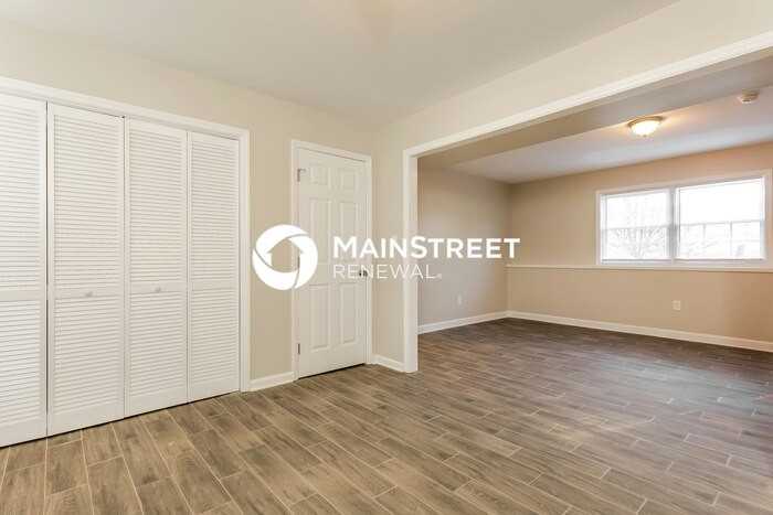 1005 N Jackson Ave - Photo 7 of 17