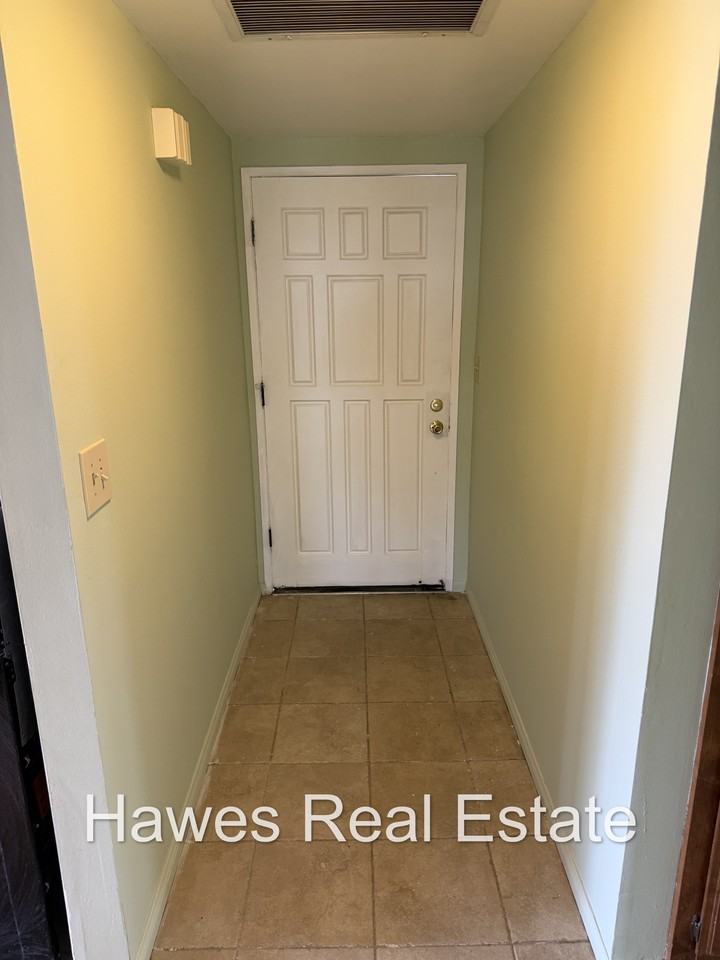 410 Conifer Rd #B - Photo 2 of 19