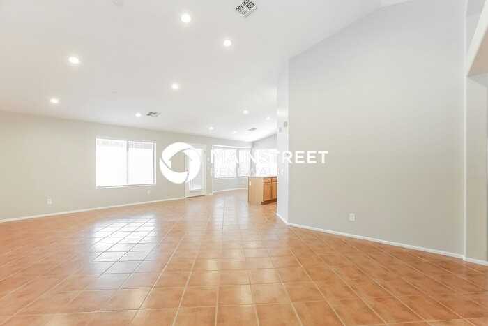 17406 W Mohave St - Photo 3 of 16