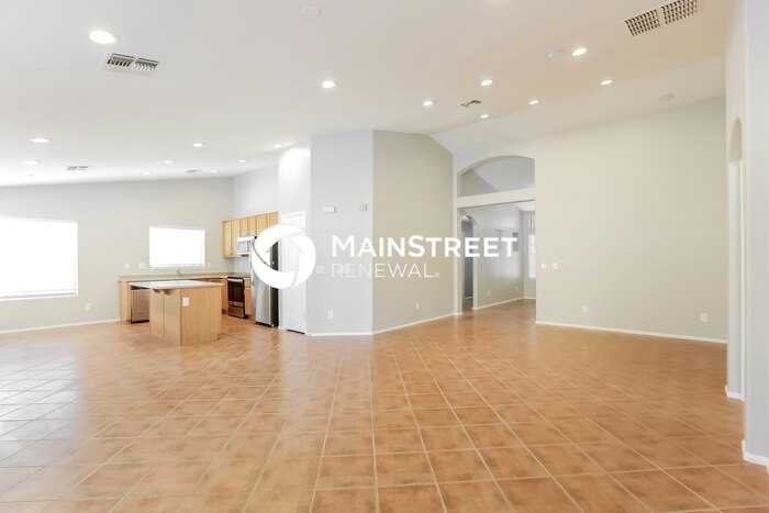 17406 W Mohave St - Photo 4 of 16