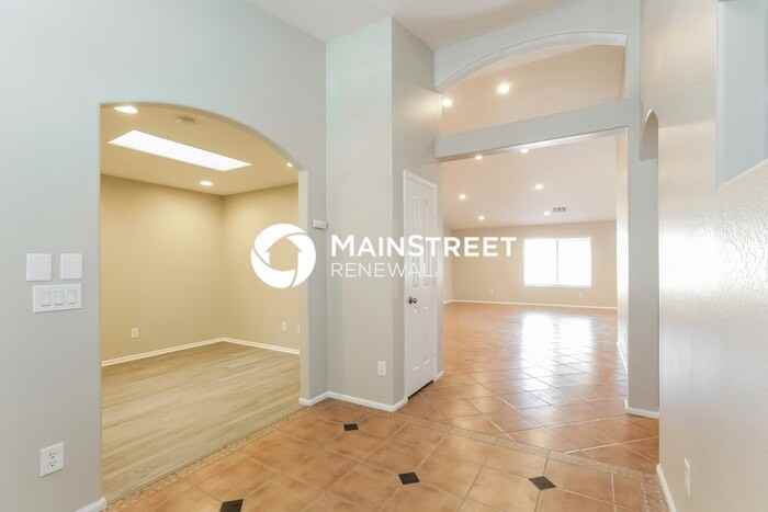17406 W Mohave St - Photo 5 of 16