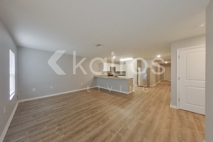 3024 Ne 1st Ave - Photo 4 of 22