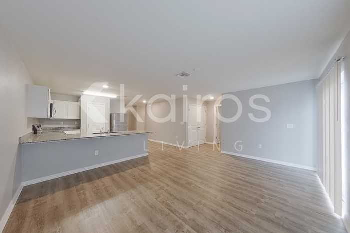 3024 Ne 1st Ave - Photo 5 of 22