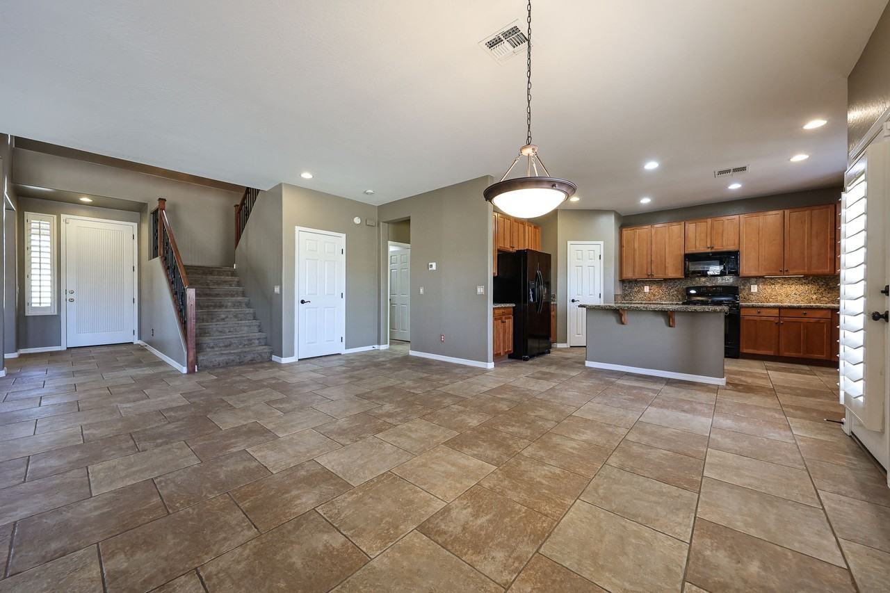26462 N 165th Dr - Photo 6 of 46