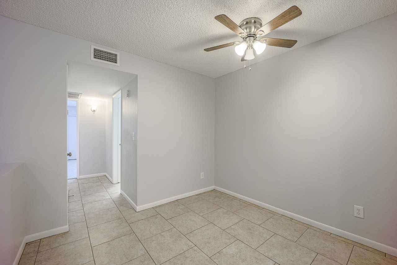 747 S Extension Rd #112 - Photo 5 of 33