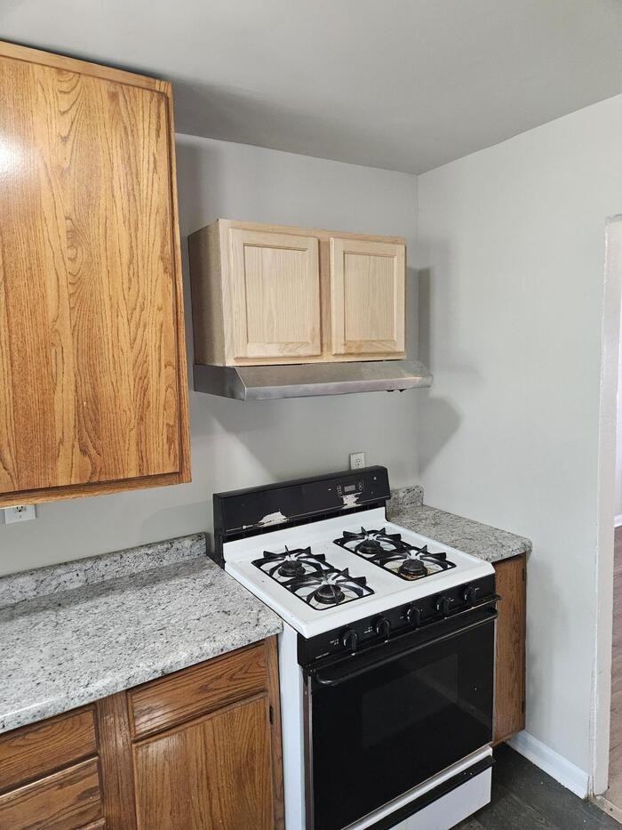 2939 W 10th Ave - Photo 5 of 11