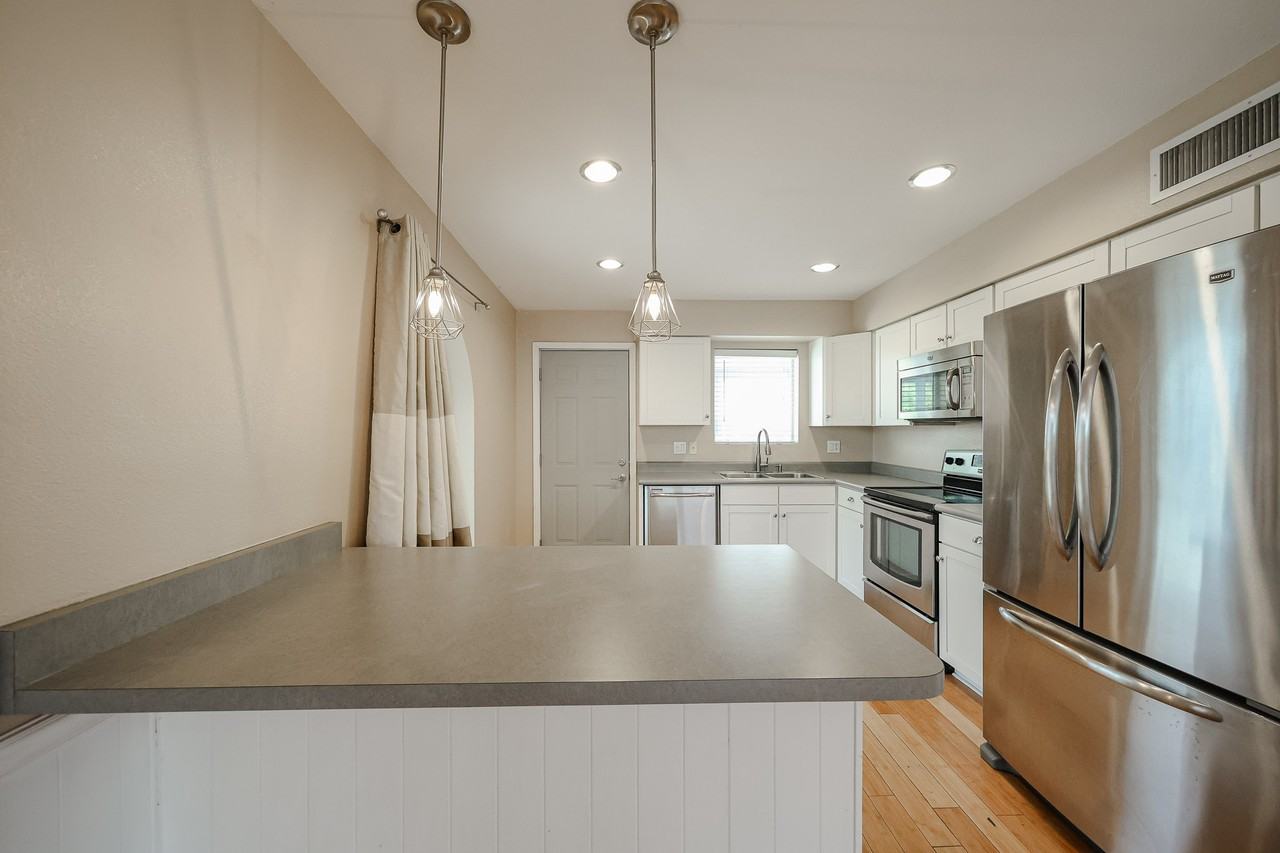 3935 S Beck Ave - Photo 6 of 27