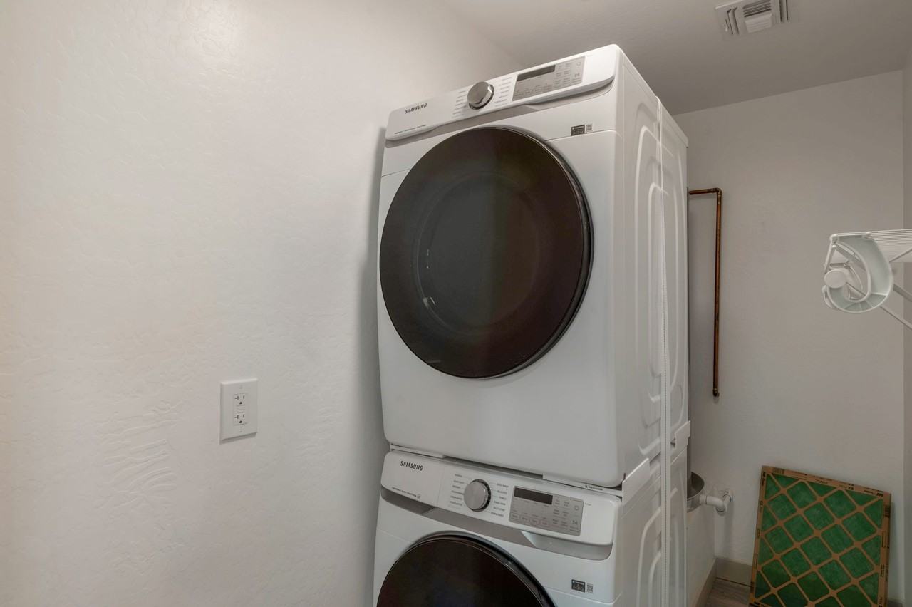 801 E 2nd St #A - Photo 6 of 15