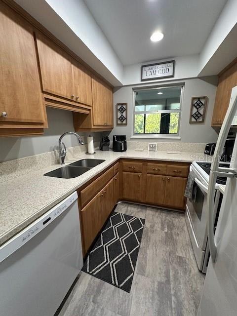 514 Windrush Bay Dr - Photo 7 of 22