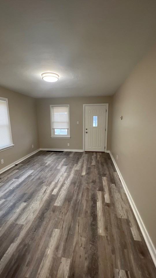 523 Orchard St - Photo 3 of 14