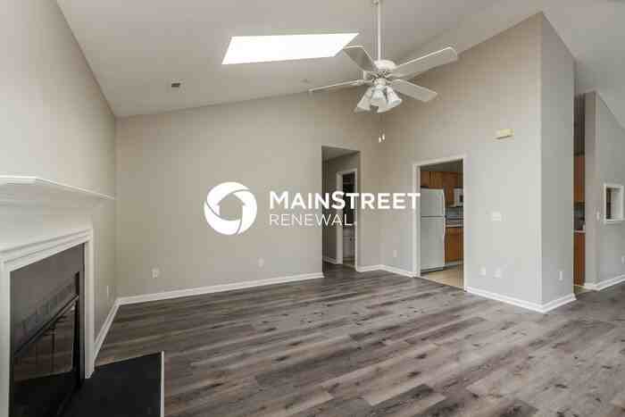 1704 Dunneman Ct - Photo 5 of 16