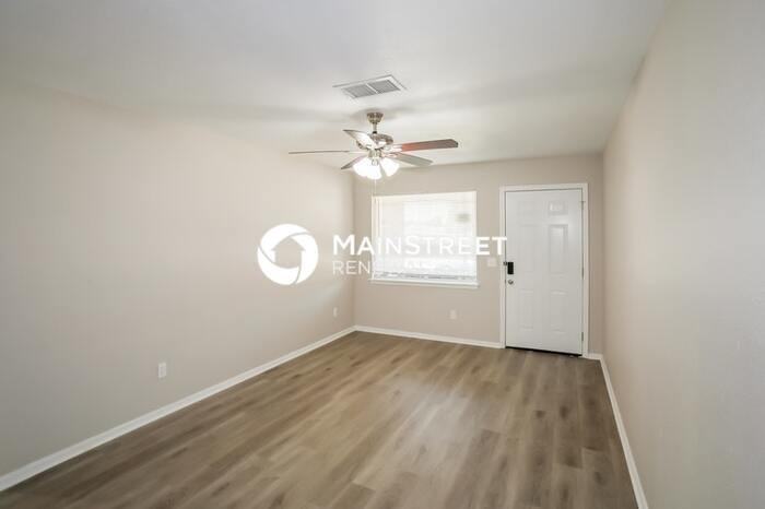 3104 Saint John Ave - Photo 6 of 16