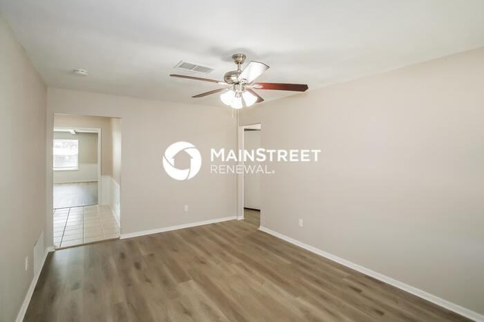 3104 Saint John Ave - Photo 7 of 16