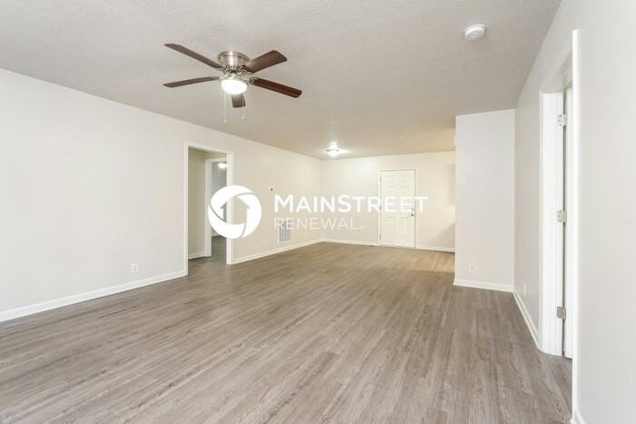 1634 N Hamilton St - Photo 4 of 16
