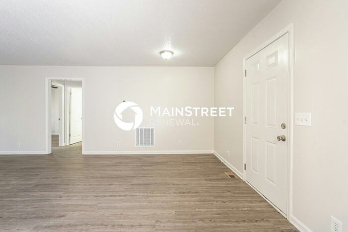 1634 N Hamilton St - Photo 6 of 16