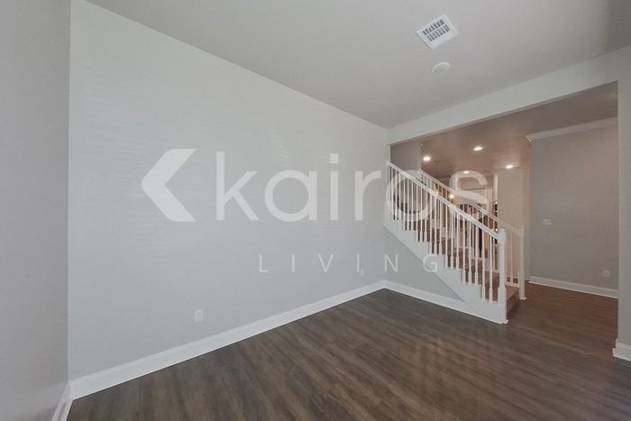 6410 Roux Dr - Photo 6 of 25