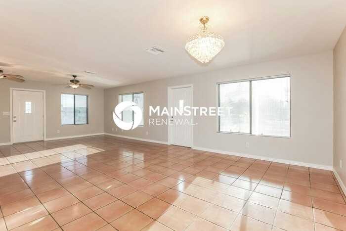 11635 N 83rd Ave - Photo 6 of 16