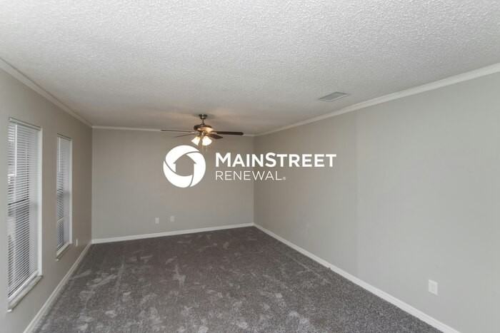 907 Algardi St Se - Photo 4 of 16
