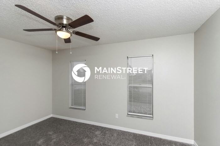 907 Algardi St Se - Photo 6 of 16