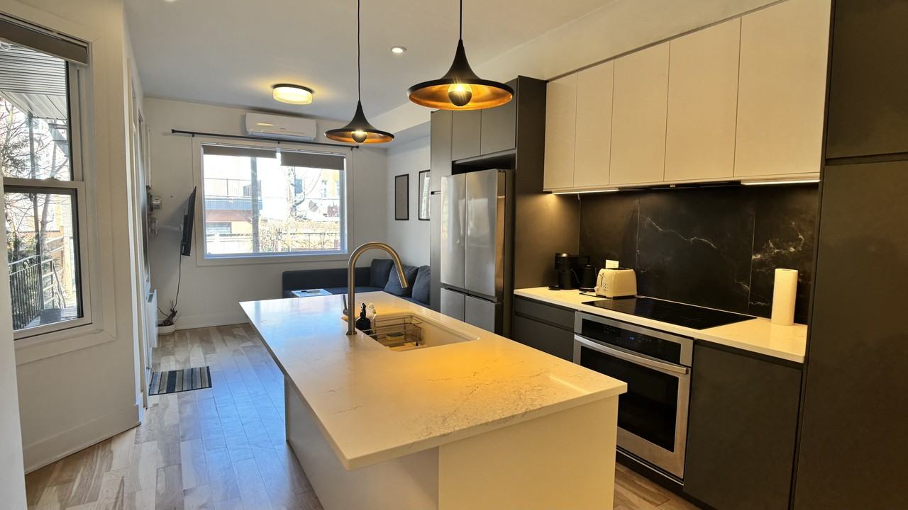 4603 Avenue de l'Esplanade - Photo 4 of 27