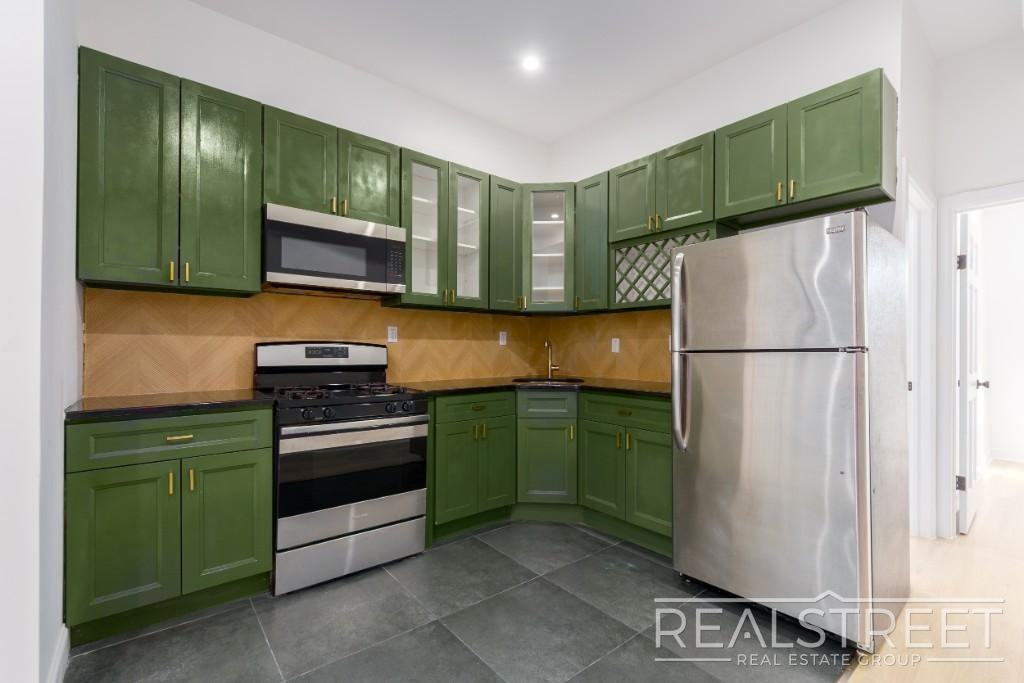 426 Chauncey St #2 - Photo 2 of 9