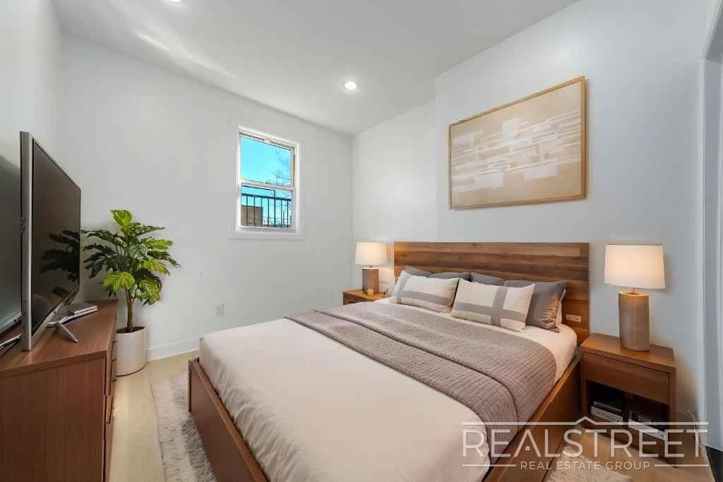 426 Chauncey St #2 - Photo 6 of 9