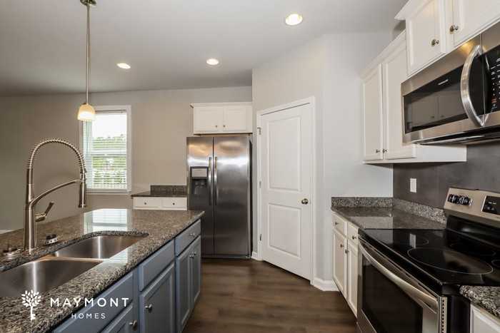 534 Hay Hill Ln - Photo 6 of 15